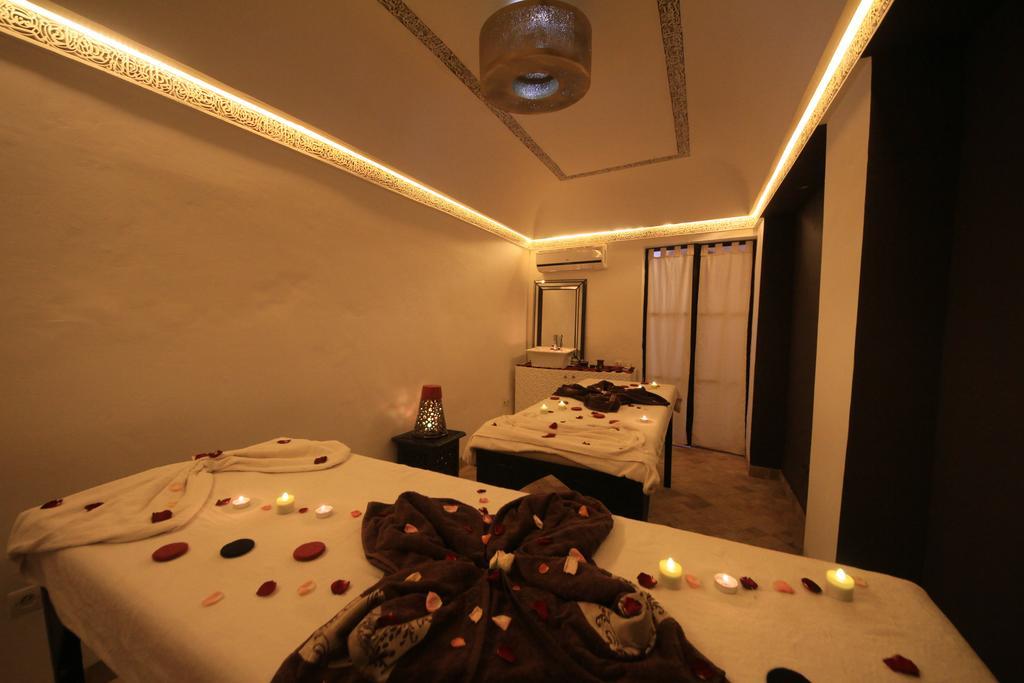 De Vinci & Riad